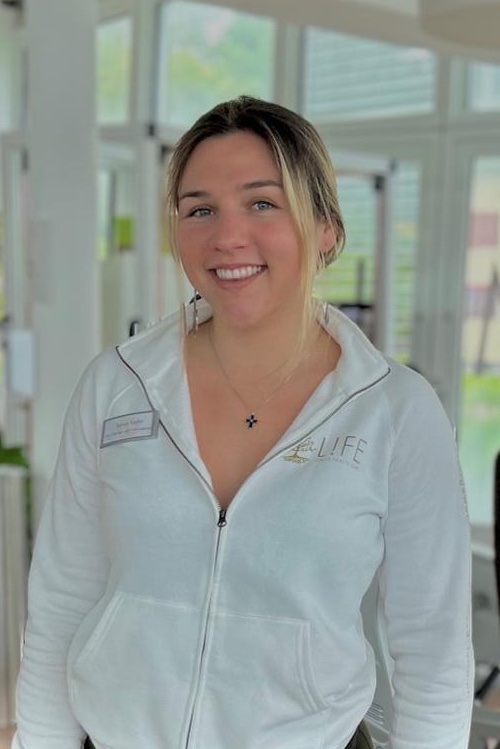 Customer Service Management: Luisa Schulze